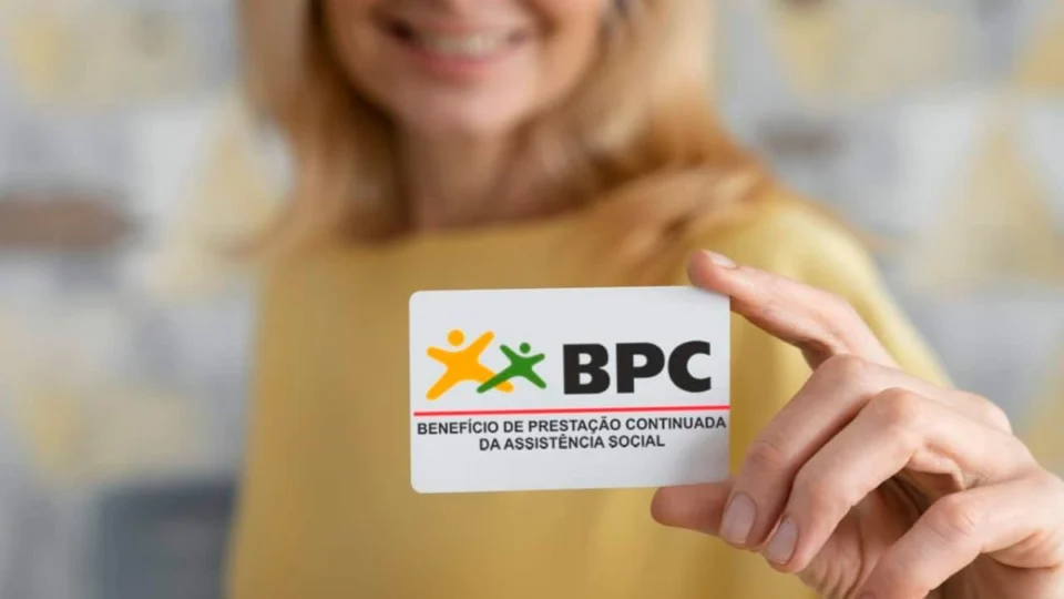 BPC 2025: idosos podem ter benefício cortado pelo INSS; entenda