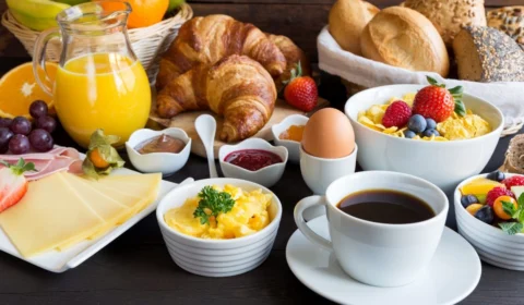 Veja 20 ideias de café da manhã nutritivo e com baixa carga glicêmica para controlar a fome ao longo do dia