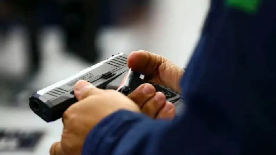 Por que o Senado quer liberar porte de arma para advogados? Entenda o projeto aprovado em Comissão