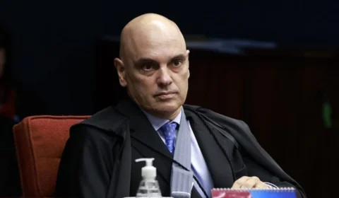 Braço parado, julgamentos em curso: Moraes enfrenta cirurgia e ironias bolsonaristas; entenda