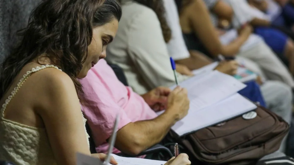 Concurso na Paraíba oferece 215 vagas e salários de até R$ 4,7 mil; veja cargos e como se inscrever