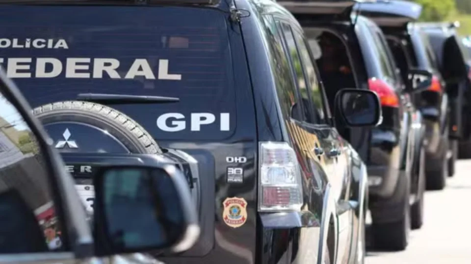 Fraude no INSS: Delegado e advogados são alvos de operação que investiga golpes previdenciários contra venezuelanos em Roraima