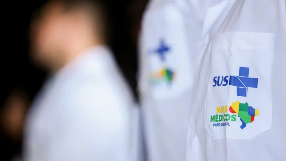 Entenda como 407 médicos formados fora do Brasil vão melhorar o SUS