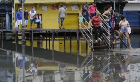 Cheia do rio Negro: veja bairros de Manaus que podem ser afetados nos próximos dias