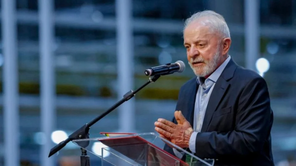 Lula sanciona Orçamento de 2025 com novo salário mínimo e previsão de superávit