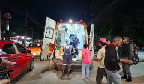 Vendedor de chocolate é baleado em frente a supermercado na Zona Norte de Manaus