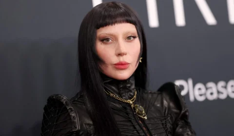 Por que o show da Lady Gaga será transmitido com atraso? Entenda a decisão