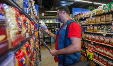 Café, ovo e macarrão lideram alta de preços da cesta básica em Manaus; veja levantamento