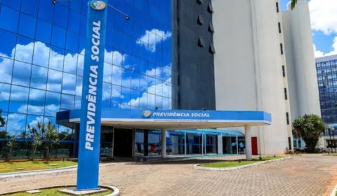 Governo suspende descontos em folha no INSS e promete devolver valores após fraude bilionária
