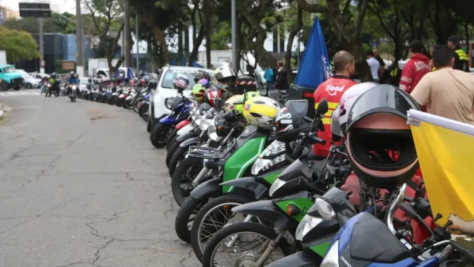 Mais de 30% dos entregadores de comida enfrentam insegurança alimentar