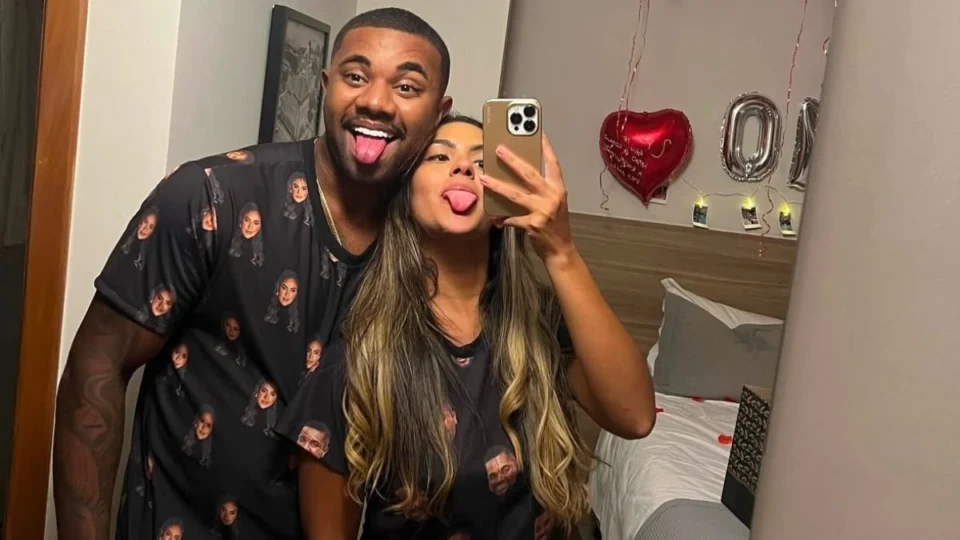 Ex-namorada de Davi Brito perde o bebê; influenciador acompanha no hospital