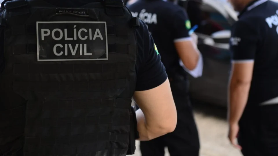 Homem suspeito de matar três pessoas e planejar morte de policiais é preso em Ariquemes