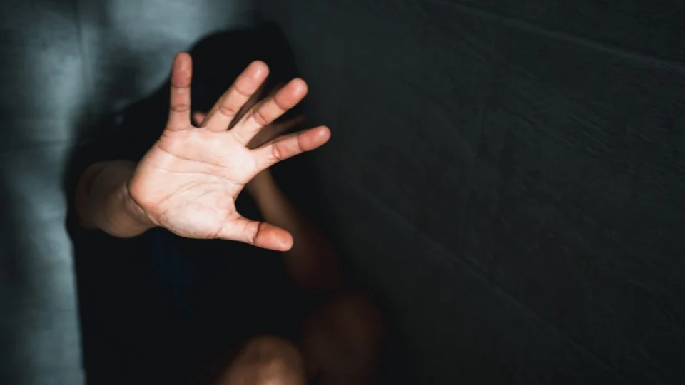 Jovem é condenado por estuprar, agredir e perseguir ex-namorada menor de idade em Ariquemes