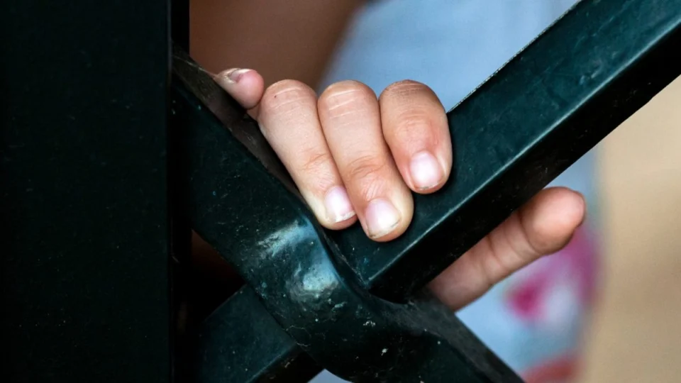 Mulher é resgatada com rosto desfigurado após três dias em cárcere privado em Cacoal; ex-namorado é principal suspeito