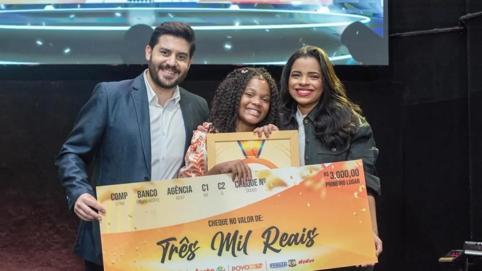 Agatha Maria é campeã do Norte Louvor Kids; conheça vencedora