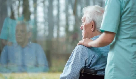 Alzheimer: entenda os sinais da doença que afeta a memória e como identificar precocemente