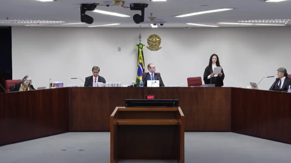 STF torna réus seis acusados de participar de trama golpista ligada a Jair Bolsonaro