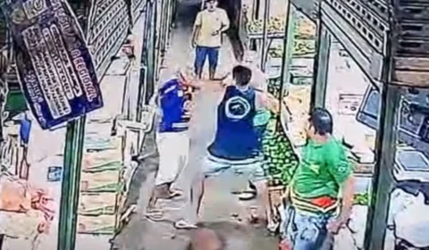 VÍDEO: Idoso é espancado por homem na Feira da Manaus Moderna
