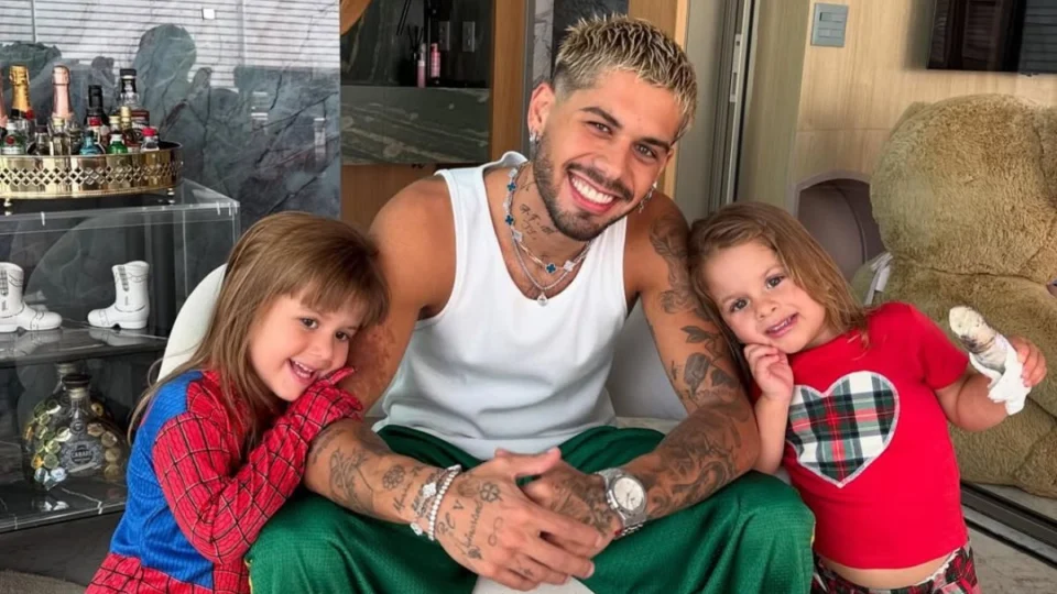Zé Felipe se irrita e responde aos ataques contra filha: ‘não dá vontade de dar um tapa?’