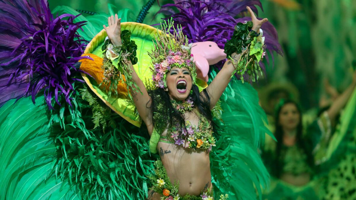 Cleise Simas é Rainha do Folclore do boi Caprichoso - Michael Dantas/AFP