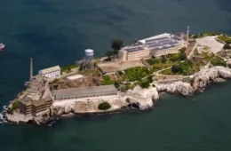 Donald Trump promete reabrir Alcatraz: conheça as polêmicas por trás da prisão norte-americana