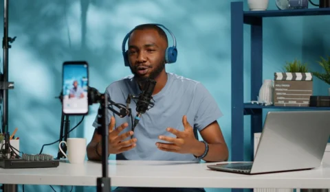 Como criar podcasts no YouTube e gerar renda extra com conteúdo em vídeo