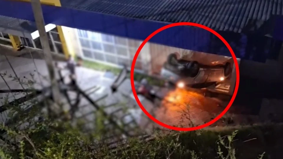 VÍDEO: carro desgovernado cai de barranco e deixa família ferida em Manaus