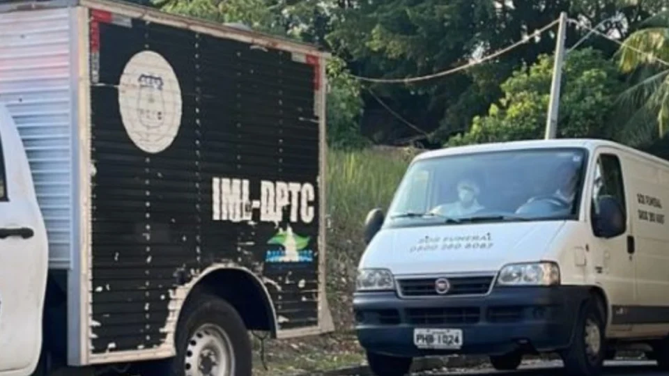 Corpo é encontrado com marcas de tiros na cabeça na zona Leste de Manaus; veja detalhes