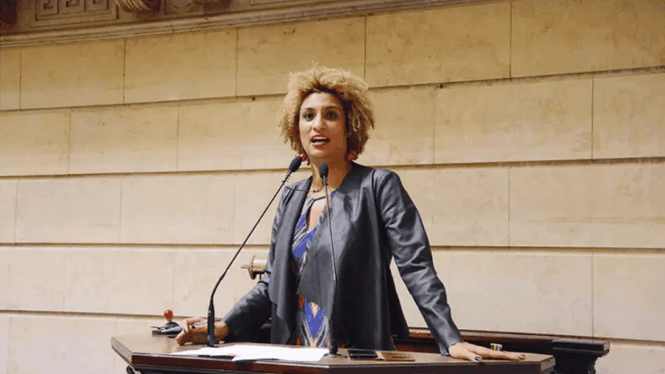 Com protestos da oposição, Câmara cria o Dia Marielle Franco em defesa dos direitos humanos