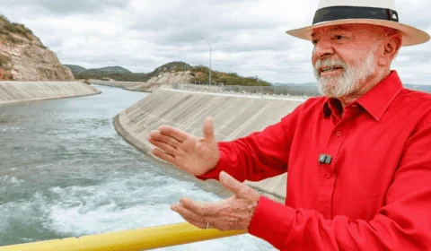 ‘Deus deixou o sertão sem água porque sabia que eu ia ser presidente’, diz Lula na Paraíba