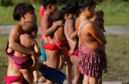 Mortes na população Yanomami caem 21% em um ano, diz Ministério da Saúde