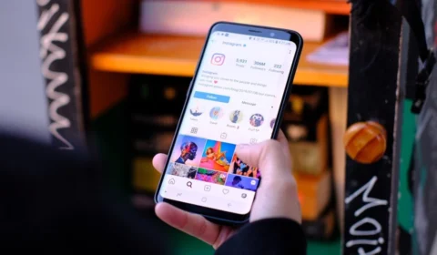 Pai se cala, filhos se pronunciam: silêncio de Jair Bolsonaro marca condenação de Zambelli