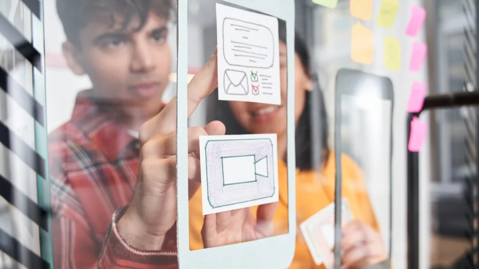 Transforme criatividade em renda extra: venda pacotes de templates para Canva