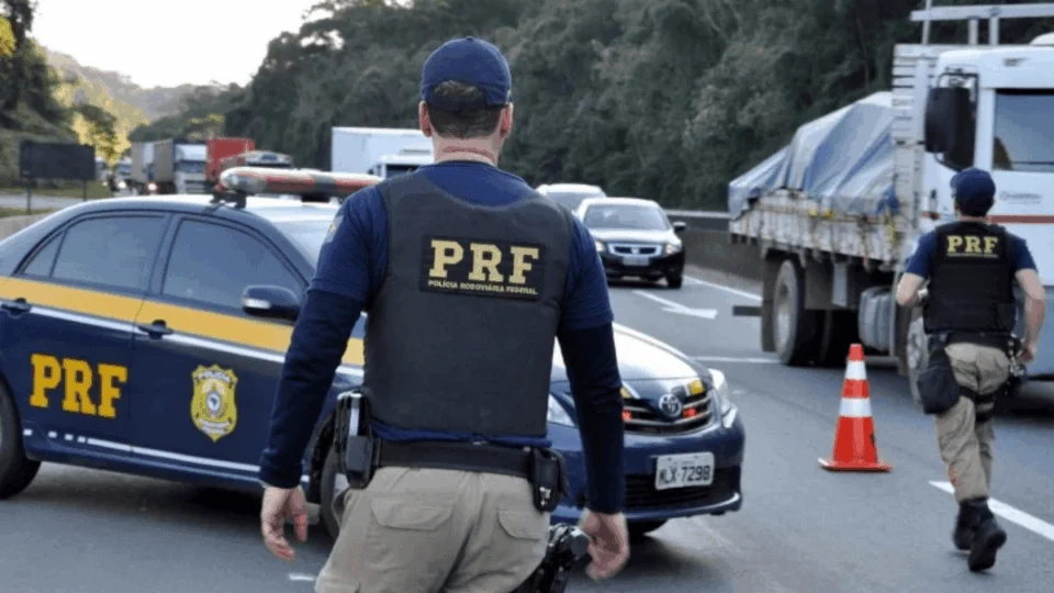 Ex-coordenador da PRF admite operação para impedir votos nas eleições de 2022