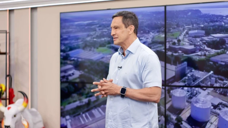 Deputado Sidney Leite fala sobre projeto que protege aposentados de descontos indevidos