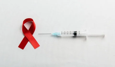 18 de maio: Dia de Conscientização sobre a Necessidade de Vacina Contra HIV/Aids