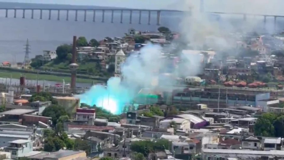 Incêndio na Subestação Aparecida assusta moradores e deixa bairros de Manaus sem energia; veja vídeos