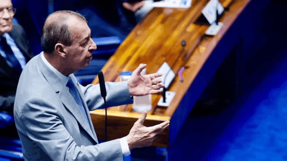Omar Aziz defende impacto positivo na BR-319 após aprovação da Lei do Licenciamento Ambiental