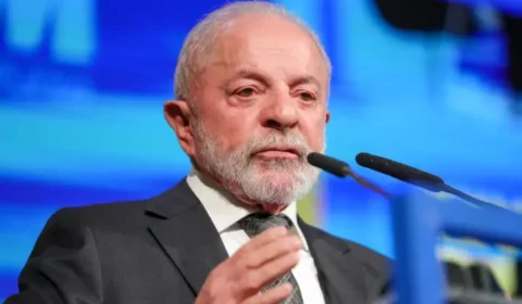 Participação de Lula na Marcha dos Prefeitos é marcada por vaias