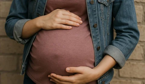 Cerca de 14 mil meninas de 10 a 14 anos viraram mães no Brasil em 2023