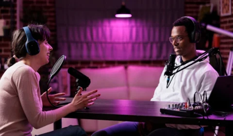 Ganhar dinheiro com podcast: veja o passo a passo para transformar sua voz em renda extra