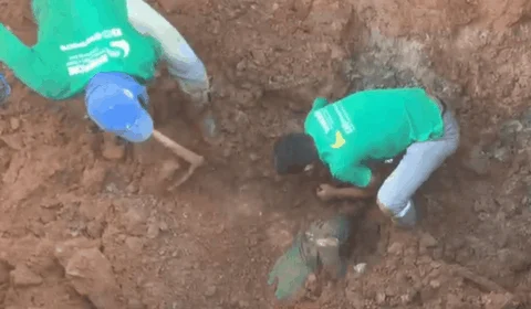 Indígena quase morre soterrado em obra de saneamento no Acre e sobrevive com ajuda de colegas