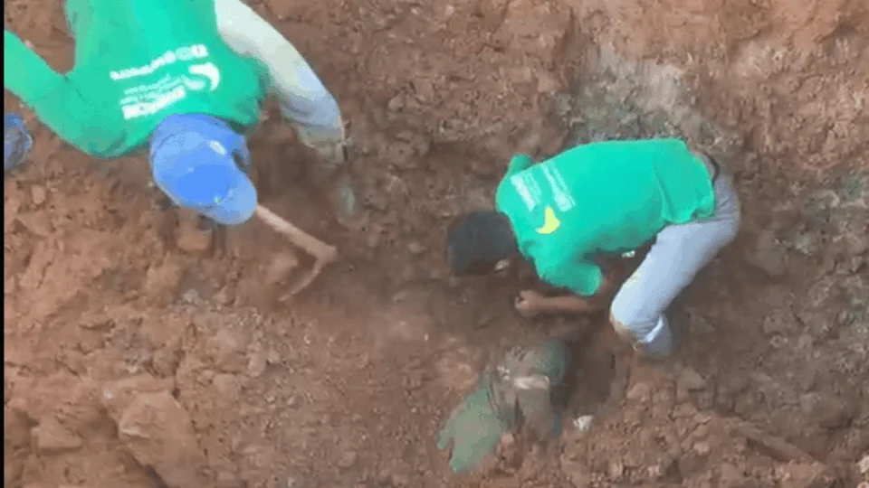 Indígena quase morre soterrado em obra de saneamento no Acre e sobrevive com ajuda de colegas