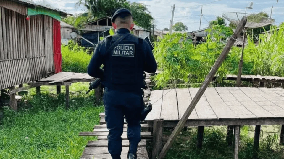 Briga entre membros de facção termina com homem morto a facadas no Acre, após bebedeira