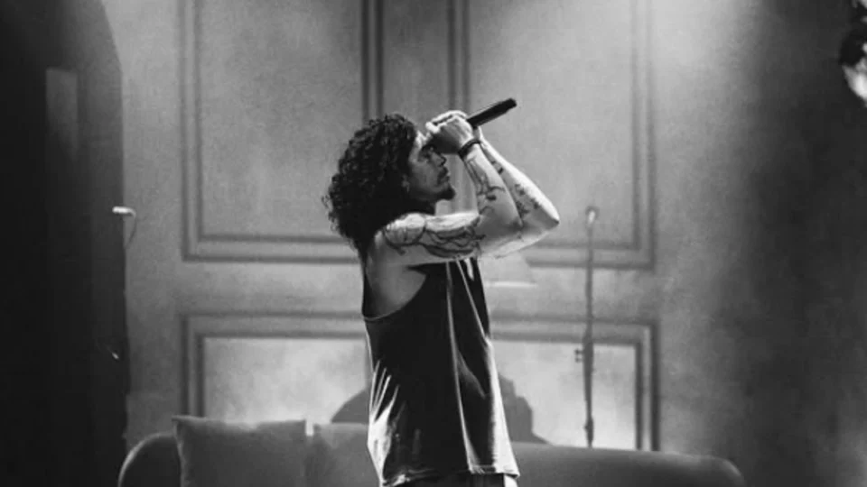 Whindersson Nunes anuncia show em Manaus com chance de recorde mundial de público