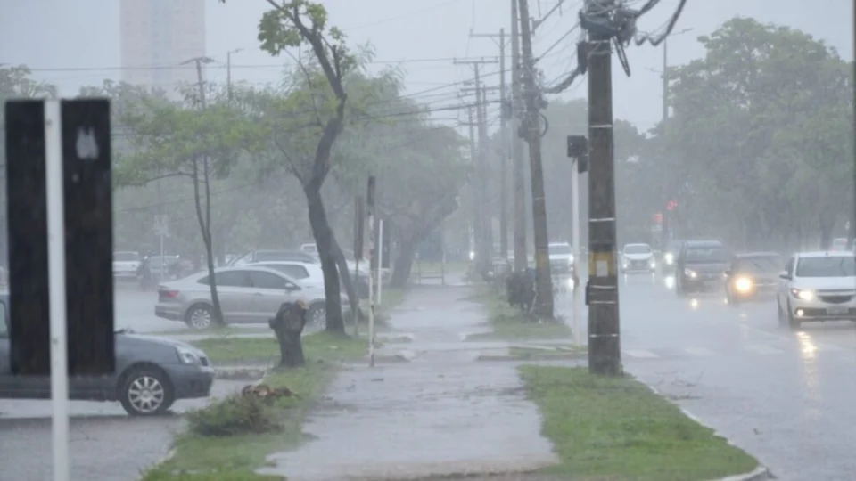 INMET emite alerta de chuvas intensas para Palmas e mais de 40 cidades do Tocantins