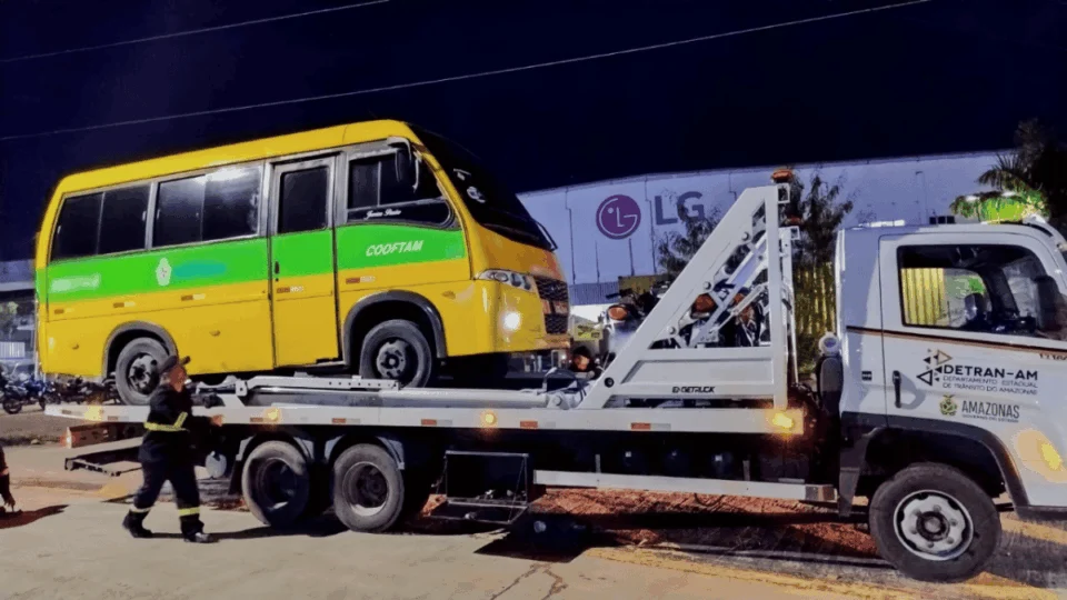 Motorista bêbado e sem CNH é flagrado dirigindo ‘amarelinho’ em Manaus