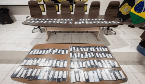 PCAC realiza grande devolução de celulares furtados; veja como recuperar um aparelho