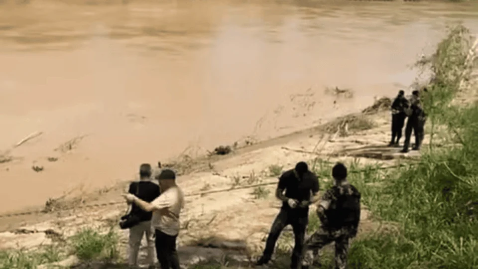 Corpo com pedra amarrada é achado no Rio Acre em Rio Branco; polícia investiga o caso