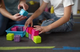 DPE pede vagas prioritárias em creches para filhos de mulheres vítimas de violência em Rio Branco